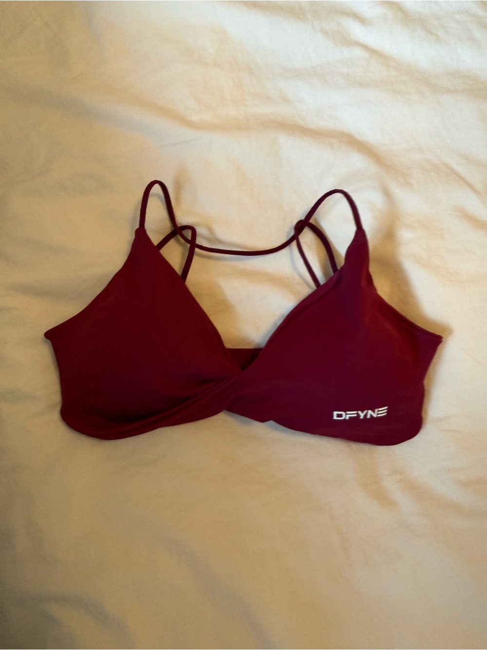 Dfyne vision twist front sports bra (limited edition color winterberry)